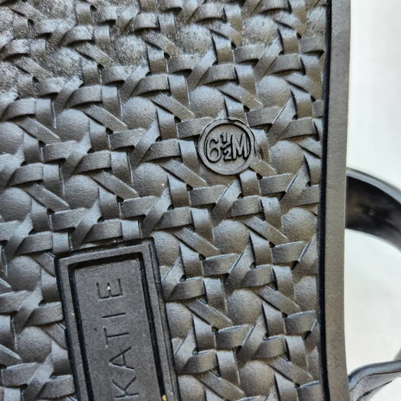 Kelly & Katie Sandals Sarine Black Gold Medallion Summer Beach 6 1/2 Medium - Picture 8 of 9